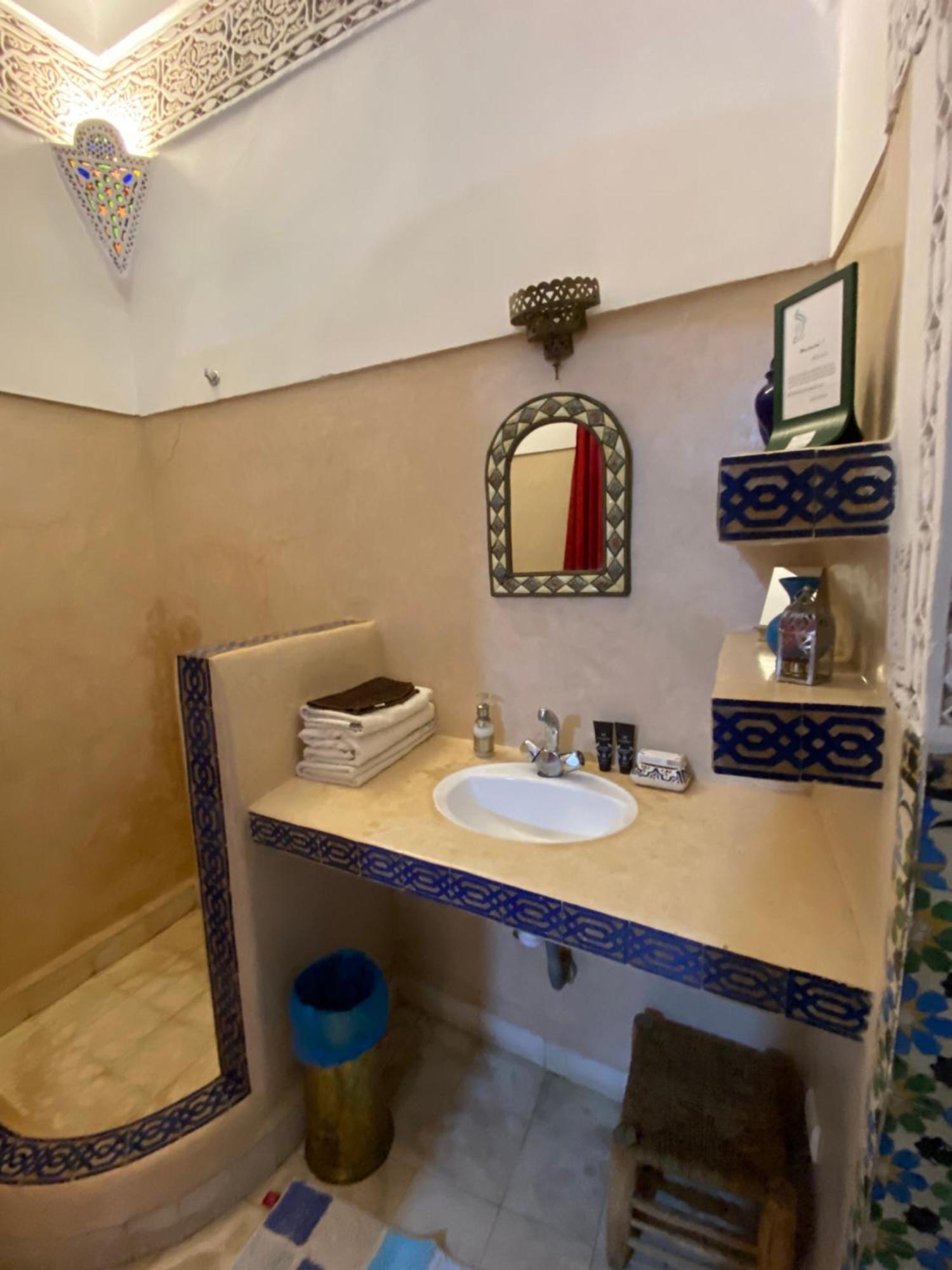 Dar Sarah-Mouassine-Marrakech, Riad Authentique Idealement Situe マラケシュ エクステリア 写真